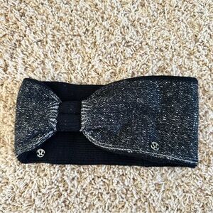 Lululemon Athletica Black and Gray Knit Headband